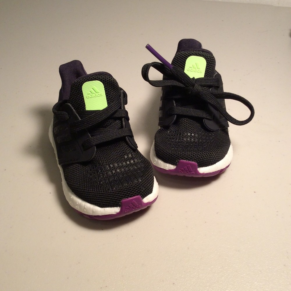 Adidas Kids UltraBOOST 20 (Toddler)Size 5K